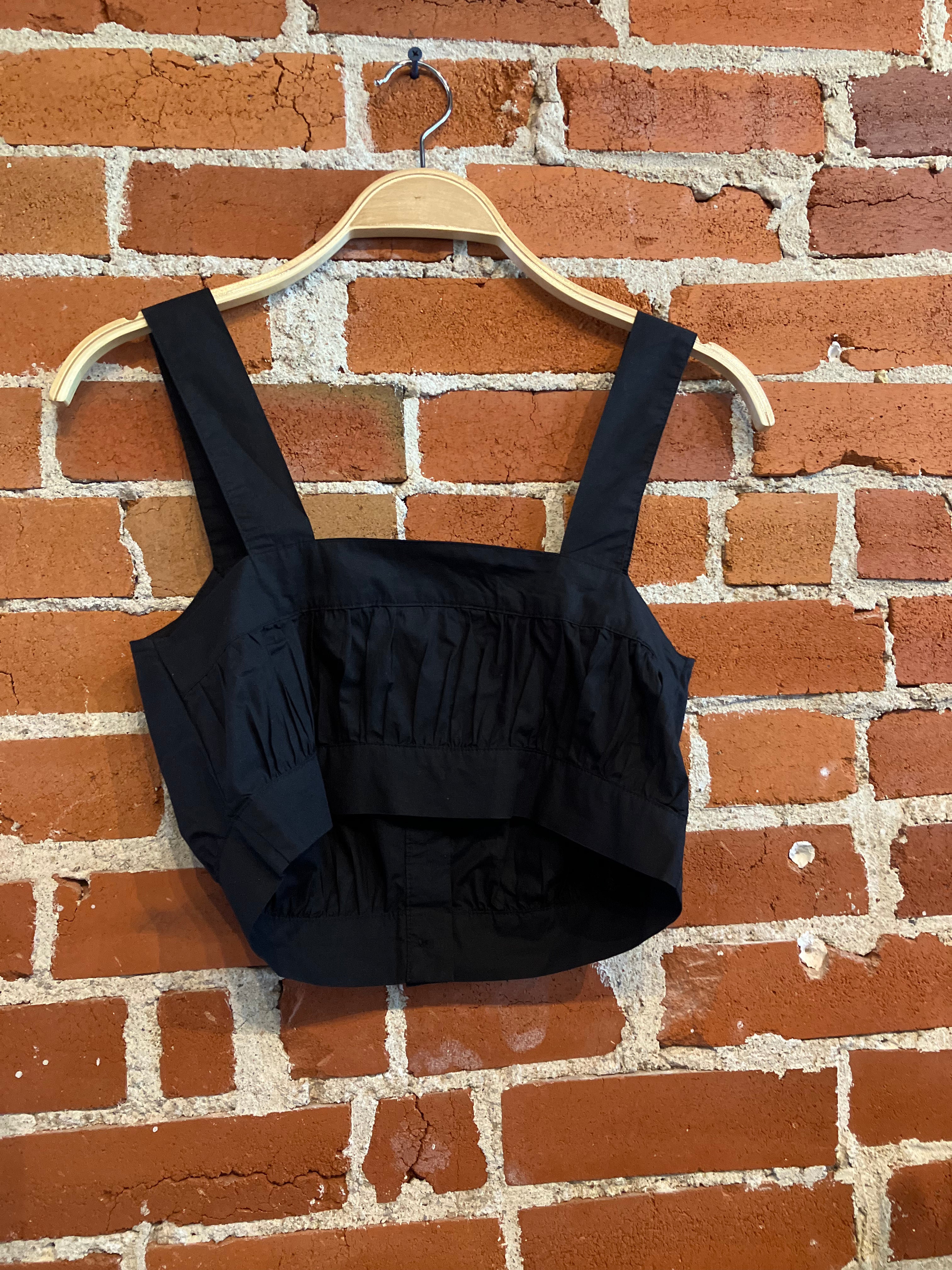 
  
  Karmren SL Crop Top
  
