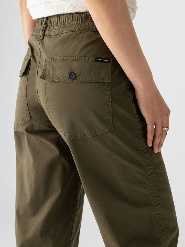 
  
  Cruiser Chino in burnt olive oil
  
